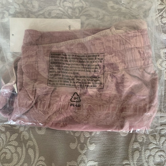 Lululemon Choose a Side Short Reversible 3” - Picture 6 of 10